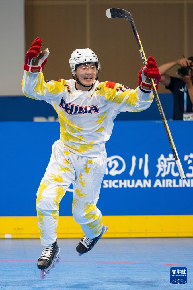 会单排轮滑, 左一, yid 会单排轮滑, 左一, yid