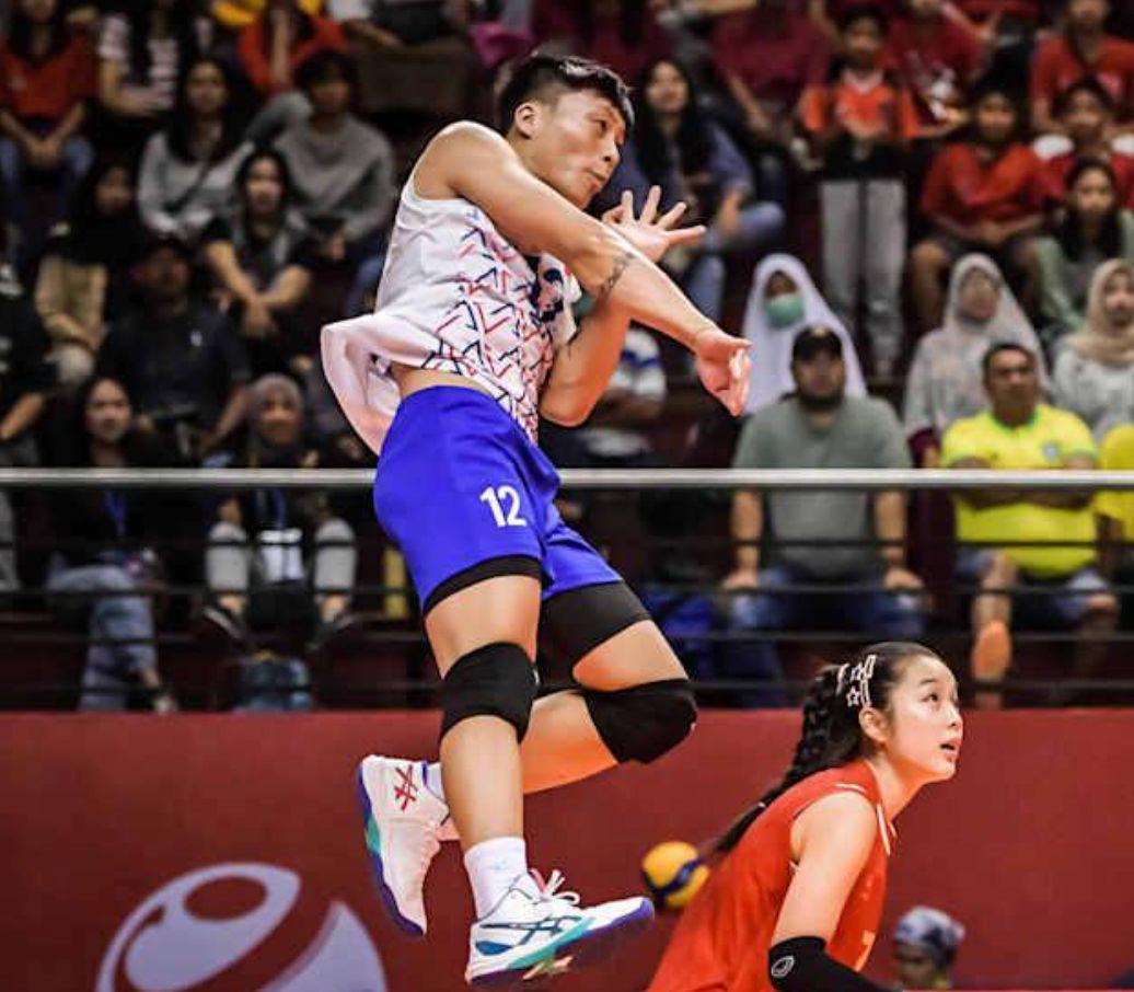 跟男排打过, 的时候