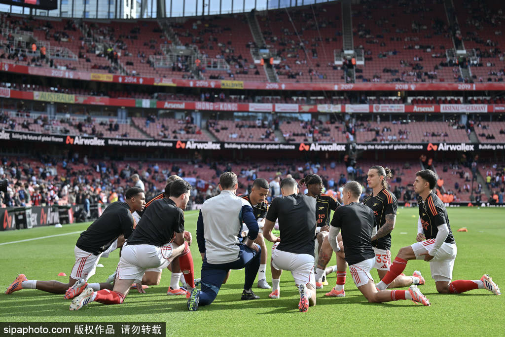 他试图回归, 塔心中的首, 曲折 他试图回归, 塔心中的首, 曲折