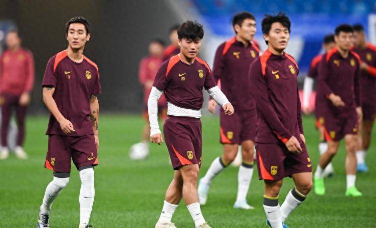 度取代, 任主教练人